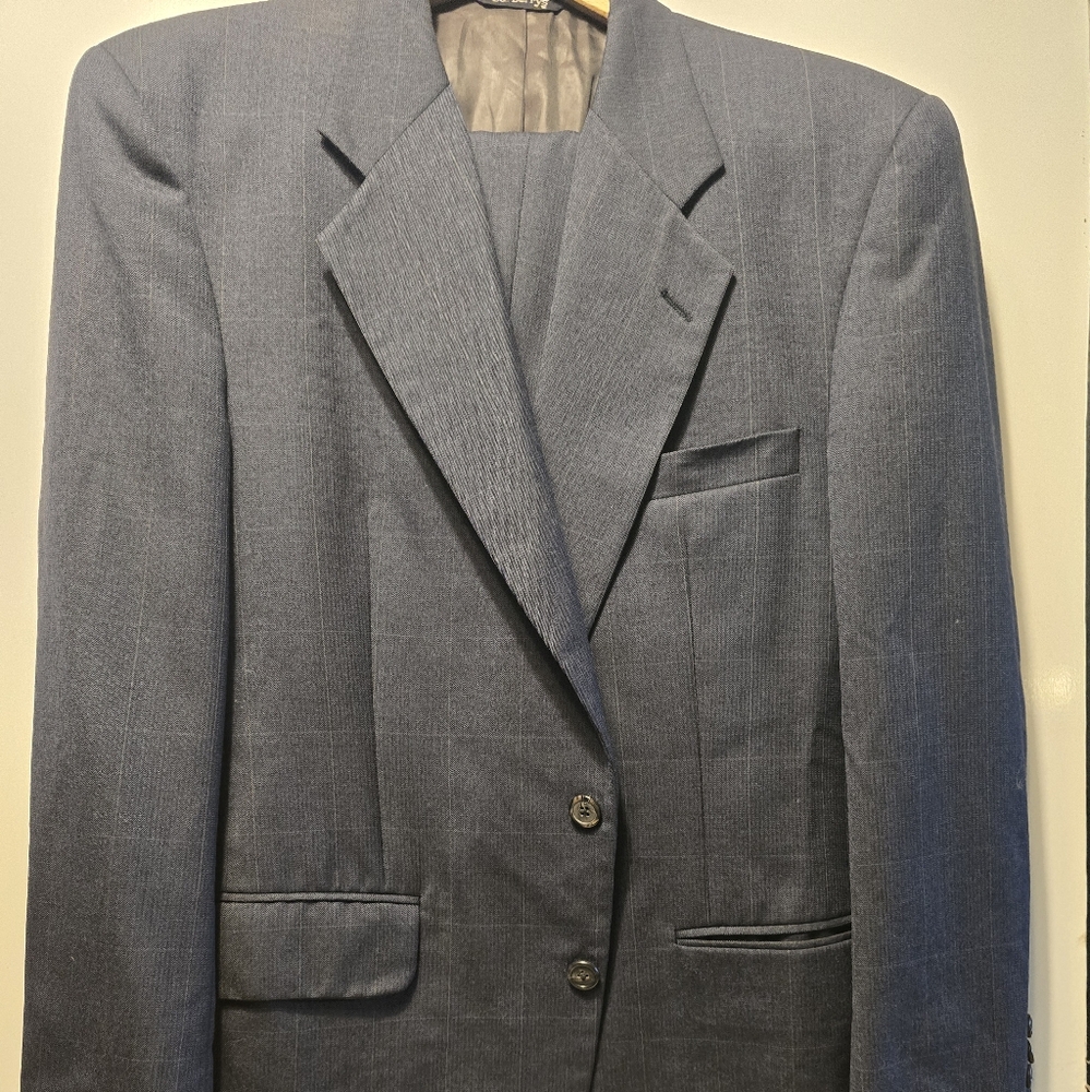 BURBERRY'S MEN'S SUIT PLAID BLUE WITH GRAY CUFFS CHEST 44